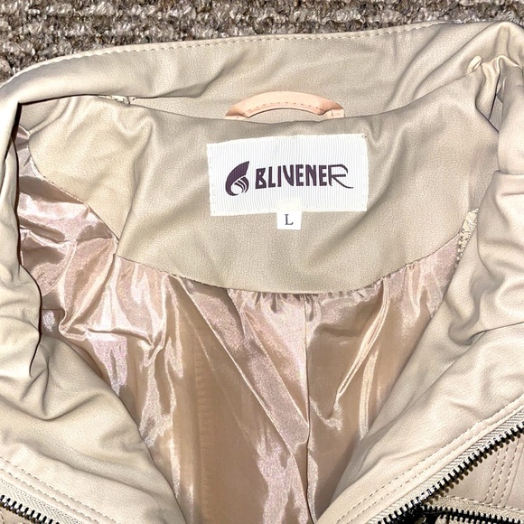 BLIVENER SIZE LARGE WOMEN Tan/Cream zipper up and Leather characteristics! - Picture 4 of 7